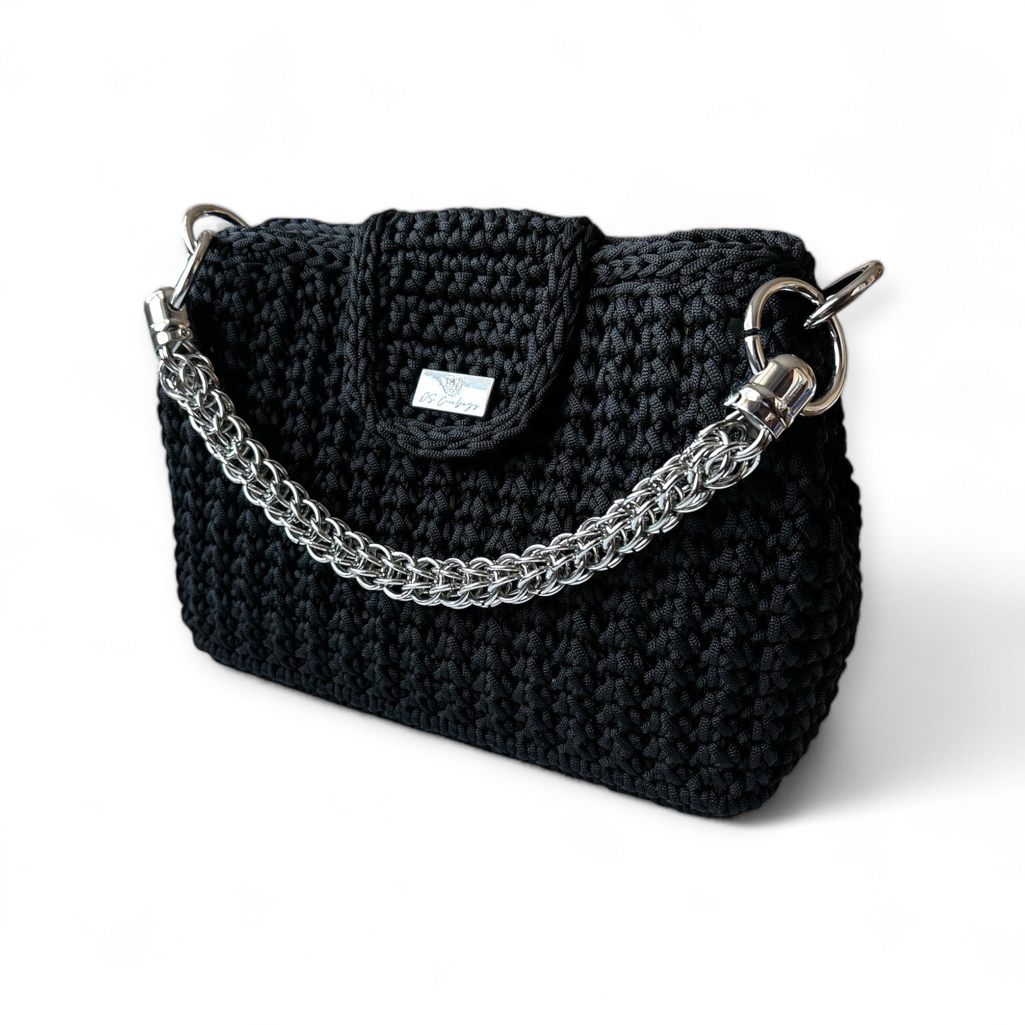 Glamorous clutch in black
