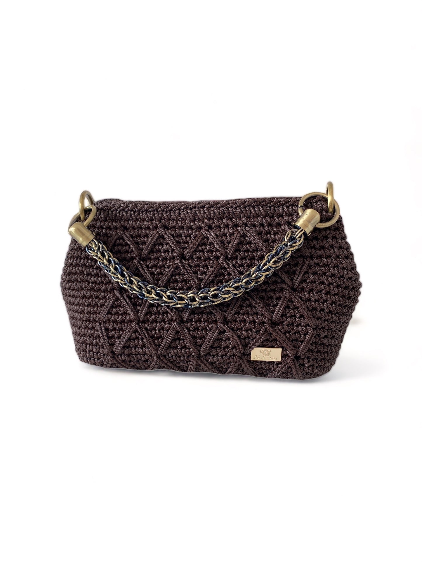 Glamorous clutch with metal chain handle
