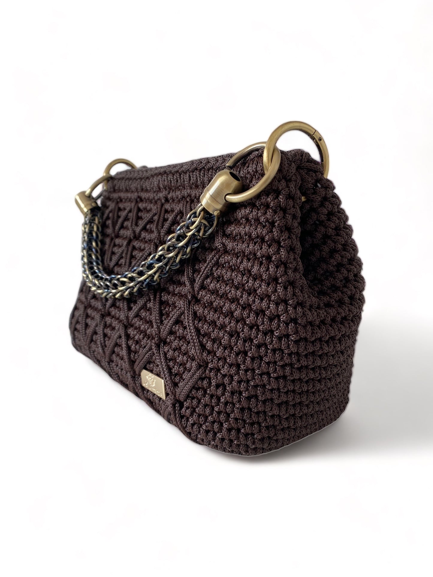 Glamorous clutch with metal chain handle