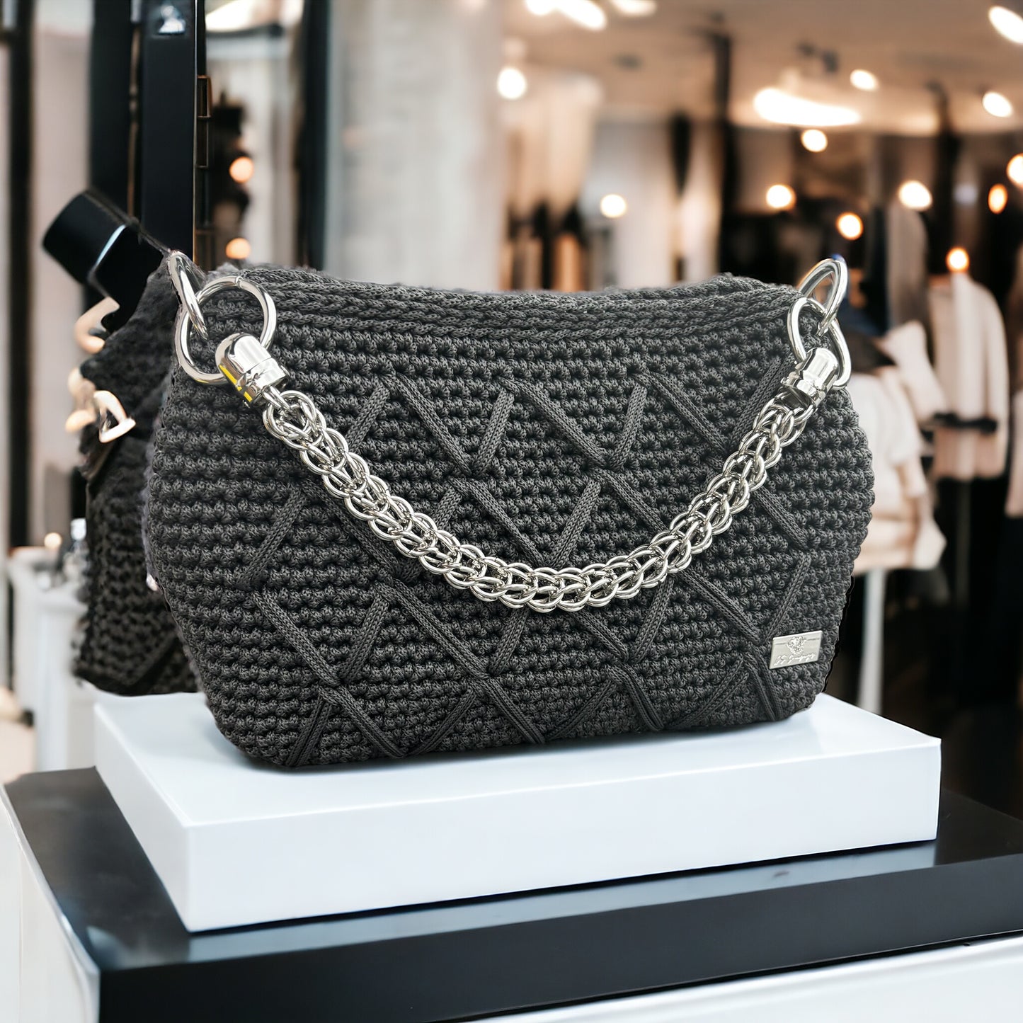CLUTCH - your must have handbag