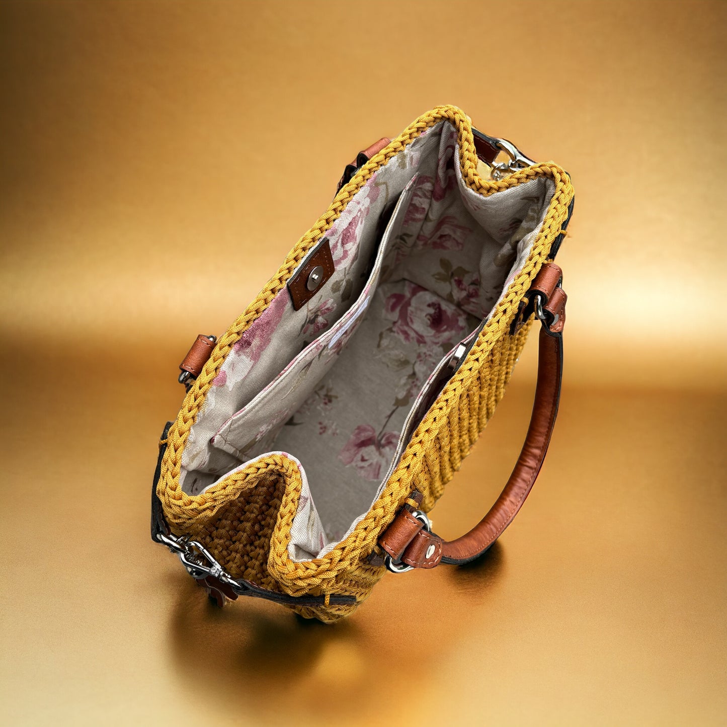 TOTE - wonderful handmade handbag in all aspects