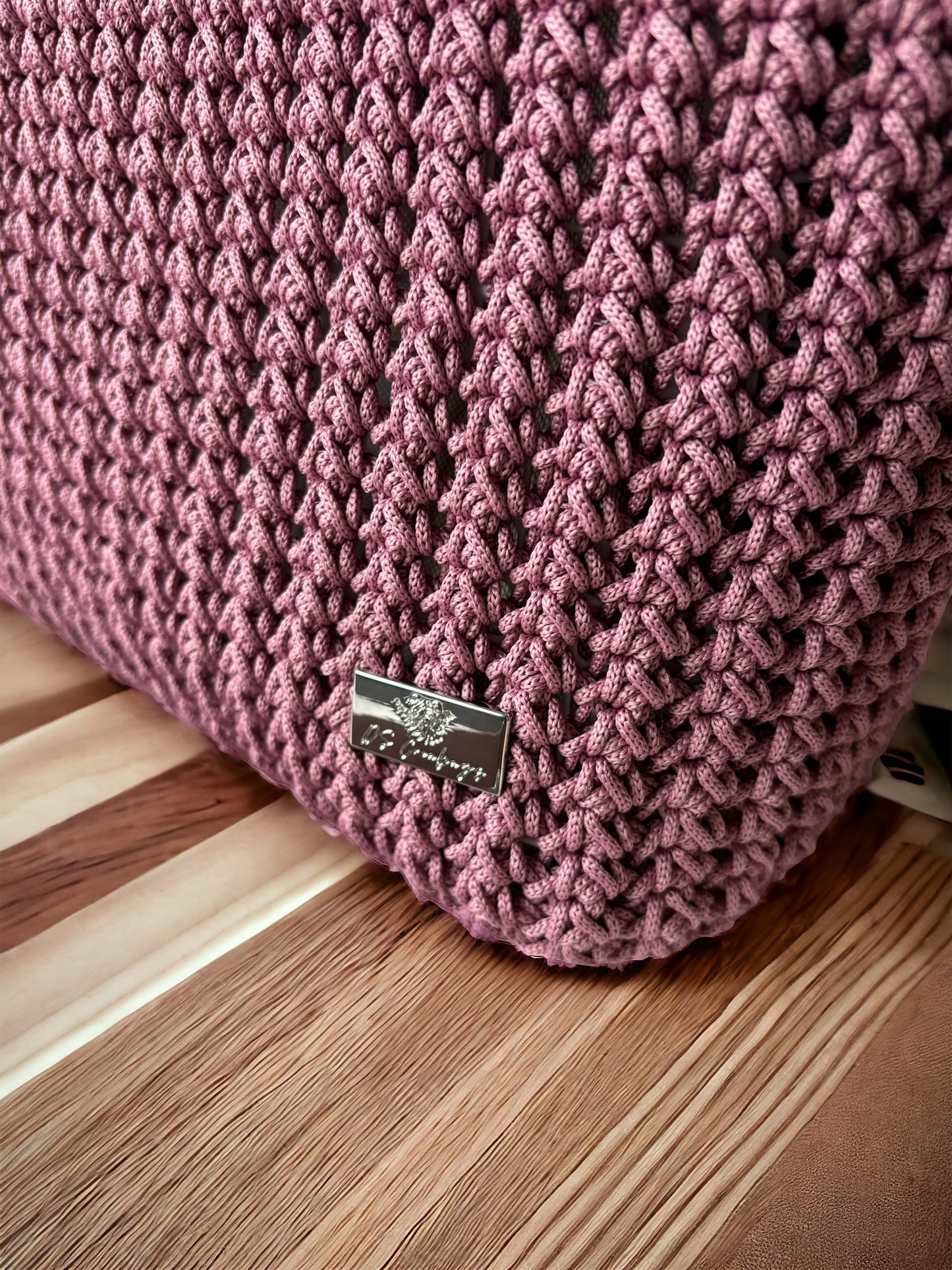 AMELIA crossbody perfect size for day-to-day use