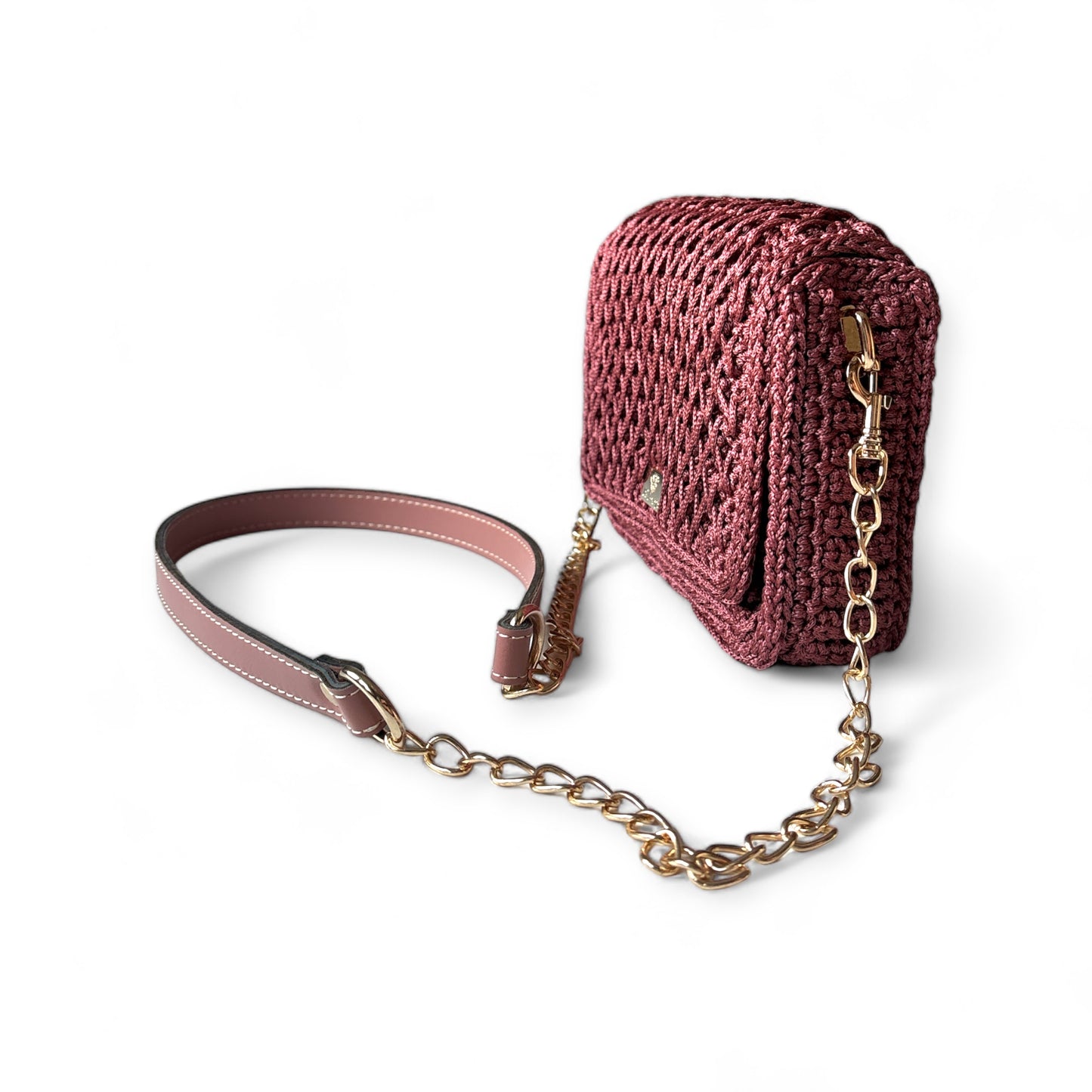 Mini - small chic handbag to spark your outfit