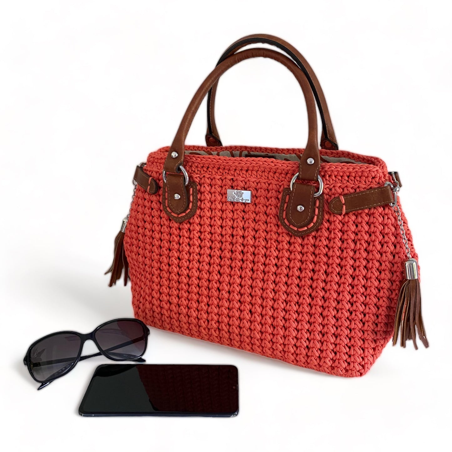 TOTE - perfect if you are looking for chic big handbag