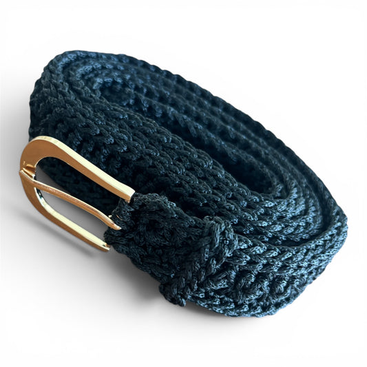 Belt in Black in combination with gold colour buckle