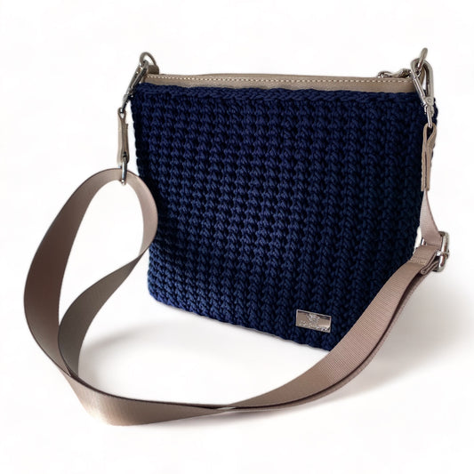 AMELIA - elegant and practical cross-body handbag