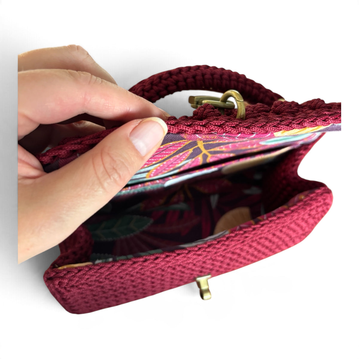 ASTERI Bubble – Medium Size – Handmade Crochet Crossbody Bag – Burgundy