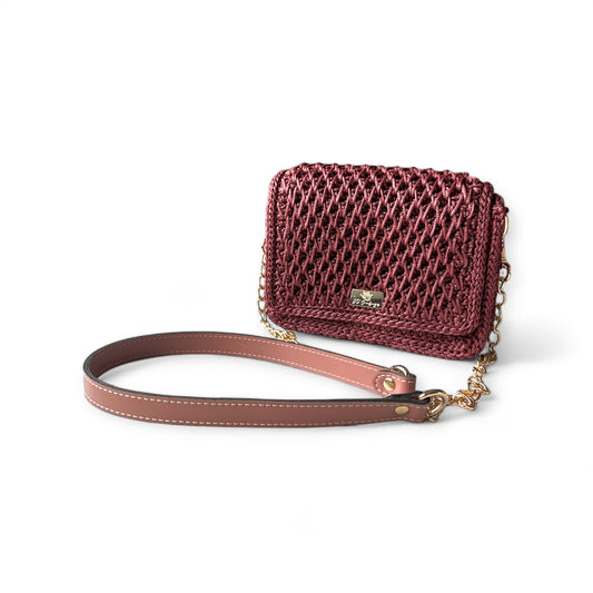 Mini - small chic handbag to spark your outfit